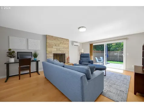 1925 Nw Michelbook Lane Mcminnville OR 97128