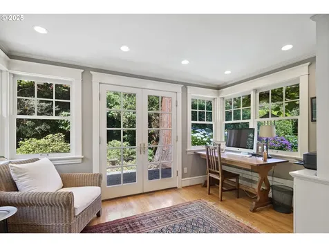 1803 S Riverdale Road Portland OR 97219