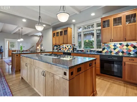1803 S Riverdale Road Portland OR 97219