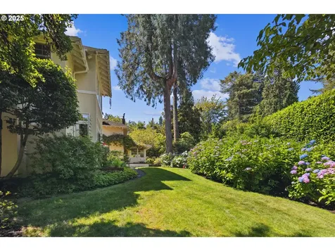 1803 S Riverdale Road Portland OR 97219