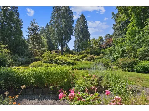 1803 S Riverdale Road Portland OR 97219