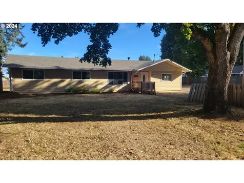 32953 SE Darrow Road Estacada OR 97023