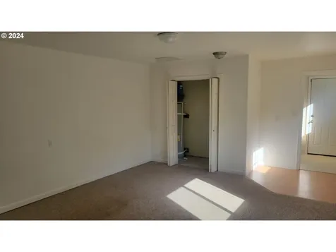 32953 SE Darrow Road Estacada OR 97023