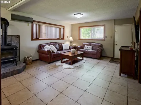 10111 NW 17th Avenue Vancouver WA 98685