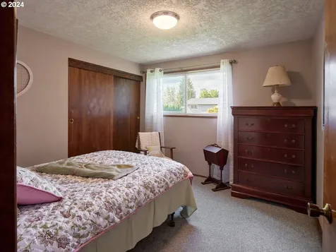 10111 NW 17th Avenue Vancouver WA 98685