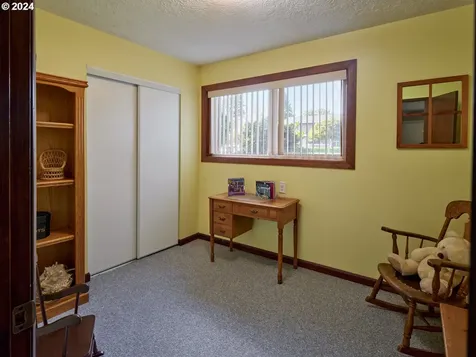 10111 NW 17th Avenue Vancouver WA 98685