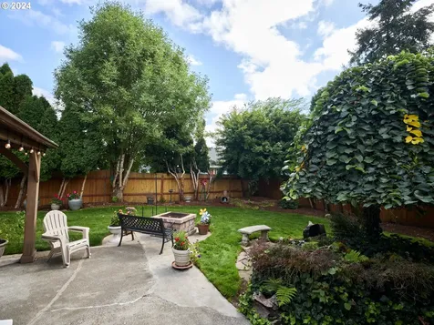 10111 NW 17th Avenue Vancouver WA 98685