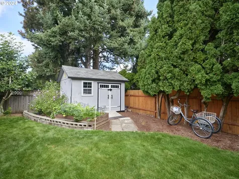 10111 NW 17th Avenue Vancouver WA 98685