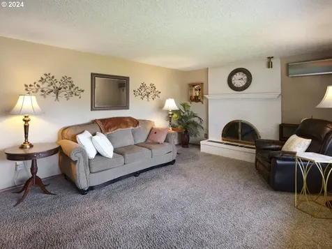 10111 NW 17th Avenue Vancouver WA 98685