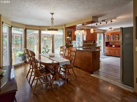 10111 NW 17th Avenue Vancouver WA 98685
