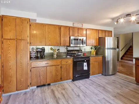 10111 NW 17th Avenue Vancouver WA 98685