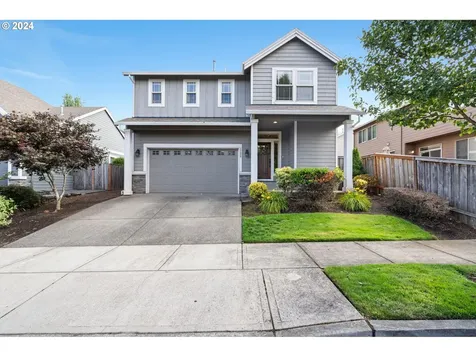 12430 Rogue River Way Oregon City OR 97045