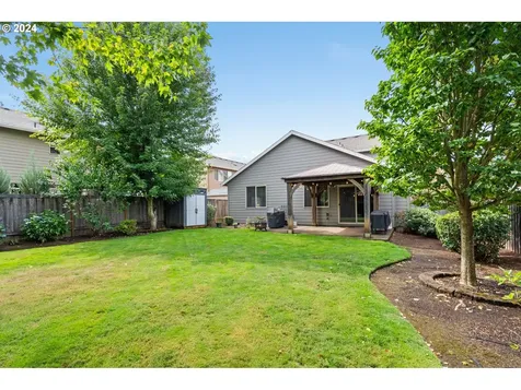 12430 Rogue River Way Oregon City OR 97045