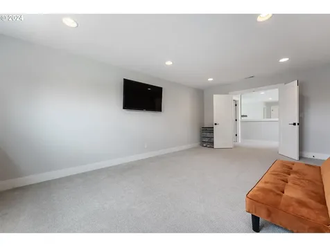 6695 SW Alfred Street Portland OR 97223