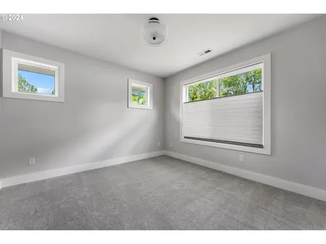 6695 SW Alfred Street Portland OR 97223