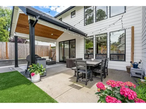 6695 SW Alfred Street Portland OR 97223