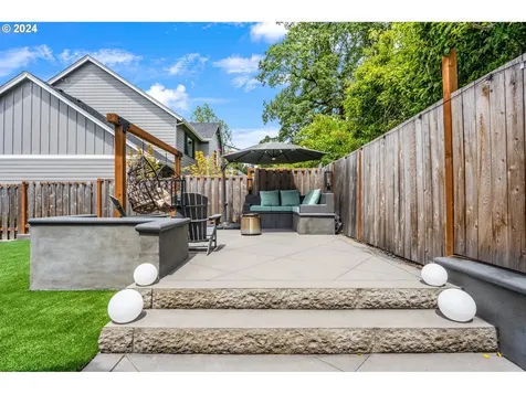 6695 SW Alfred Street Portland OR 97223