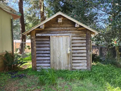 140 Woodglen Street Port Orford OR 97465