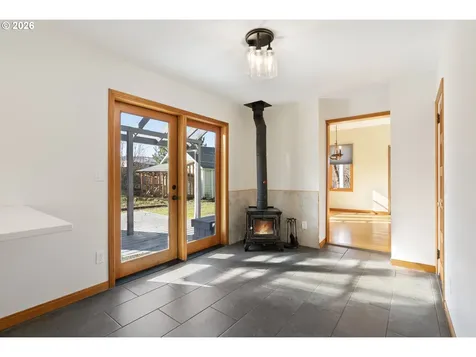 3225 Thomsen Road Hood River OR 97031