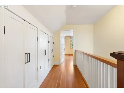 3225 Thomsen Road Hood River OR 97031