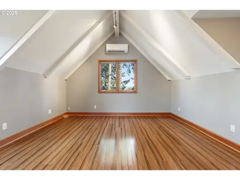 3225 Thomsen Road Hood River OR 97031