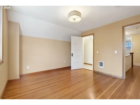 3225 Thomsen Road Hood River OR 97031