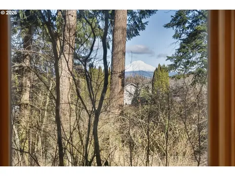 3225 Thomsen Road Hood River OR 97031