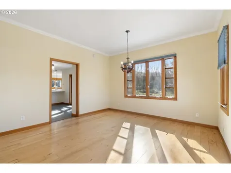 3225 Thomsen Road Hood River OR 97031
