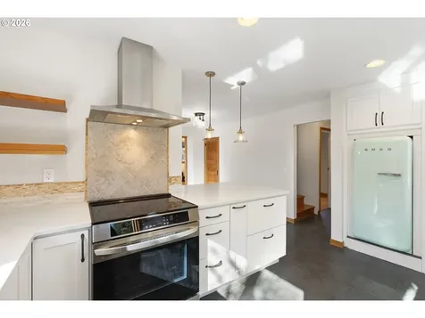 3225 Thomsen Road Hood River OR 97031