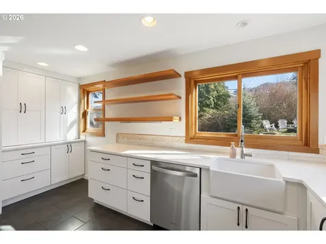 3225 Thomsen Road Hood River OR 97031