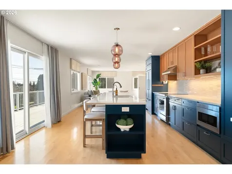 7238 SW 13th Avenue Portland OR 97219
