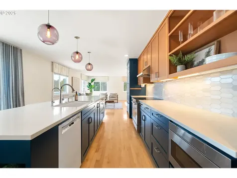 7238 SW 13th Avenue Portland OR 97219
