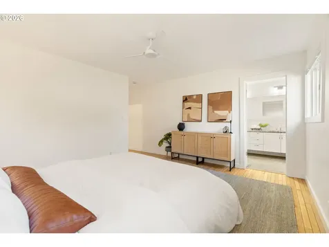 7238 SW 13th Avenue Portland OR 97219
