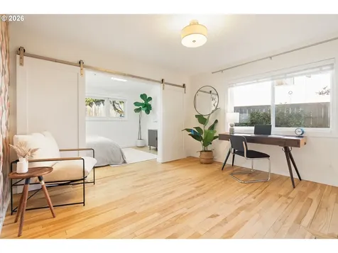 7238 SW 13th Avenue Portland OR 97219
