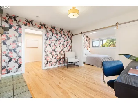 7238 SW 13th Avenue Portland OR 97219