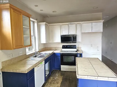 111 NE 149th Place Portland OR 97230