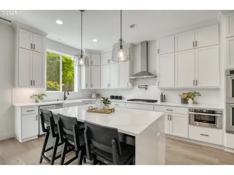11723 NW Sadie Street Portland OR 97229