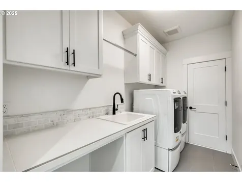 11723 NW Sadie Street Portland OR 97229