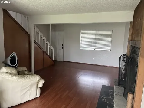 4554 Woodsboro Street Eugene OR 97402