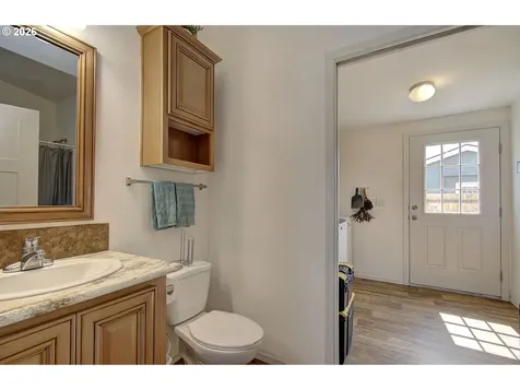 1913 Jaxon Street Goldendale WA 98620