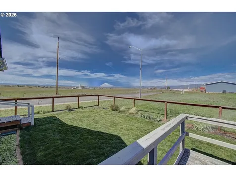 1913 Jaxon Street Goldendale WA 98620
