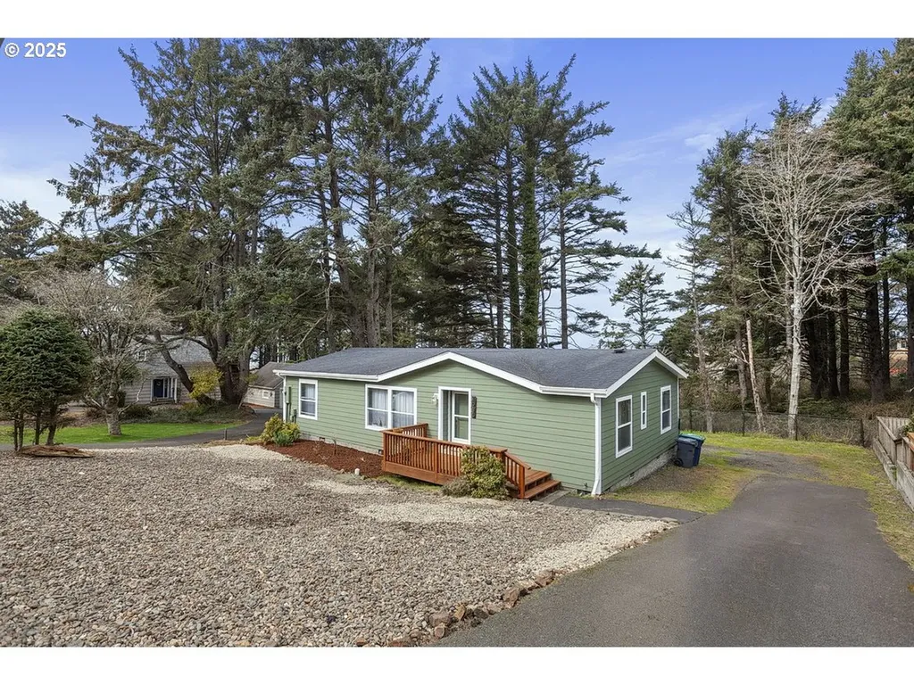 1935 NW 39th Street Lincoln City OR 97367