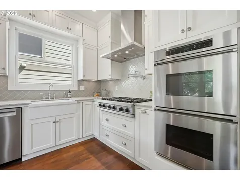 3425 S Corbett Avenue Portland OR 97239