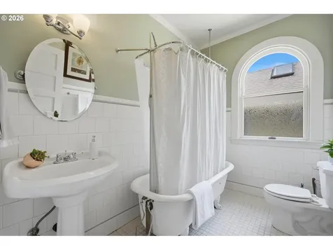 3425 S Corbett Avenue Portland OR 97239