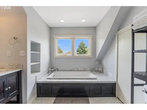 3425 S Corbett Avenue Portland OR 97239