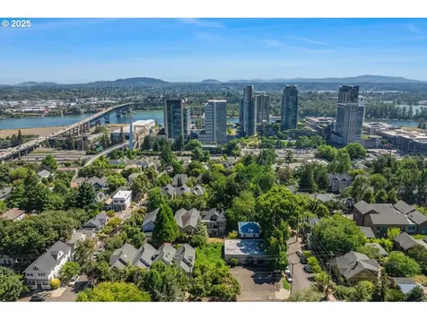 3425 S Corbett Avenue Portland OR 97239
