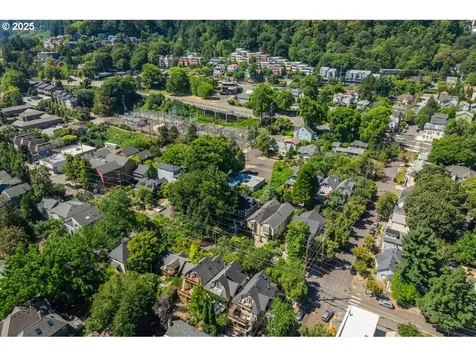 3425 S Corbett Avenue Portland OR 97239