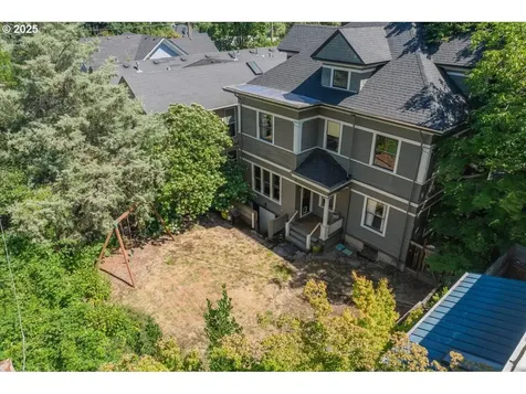 3425 S Corbett Avenue Portland OR 97239