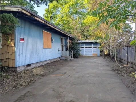 7939 SE Ogden Street Portland OR 97206