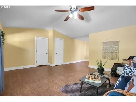 2010 Bonnie Lane Forest Grove OR 97116